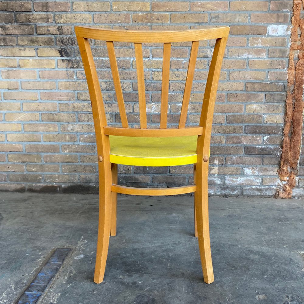 Retro houten stoel