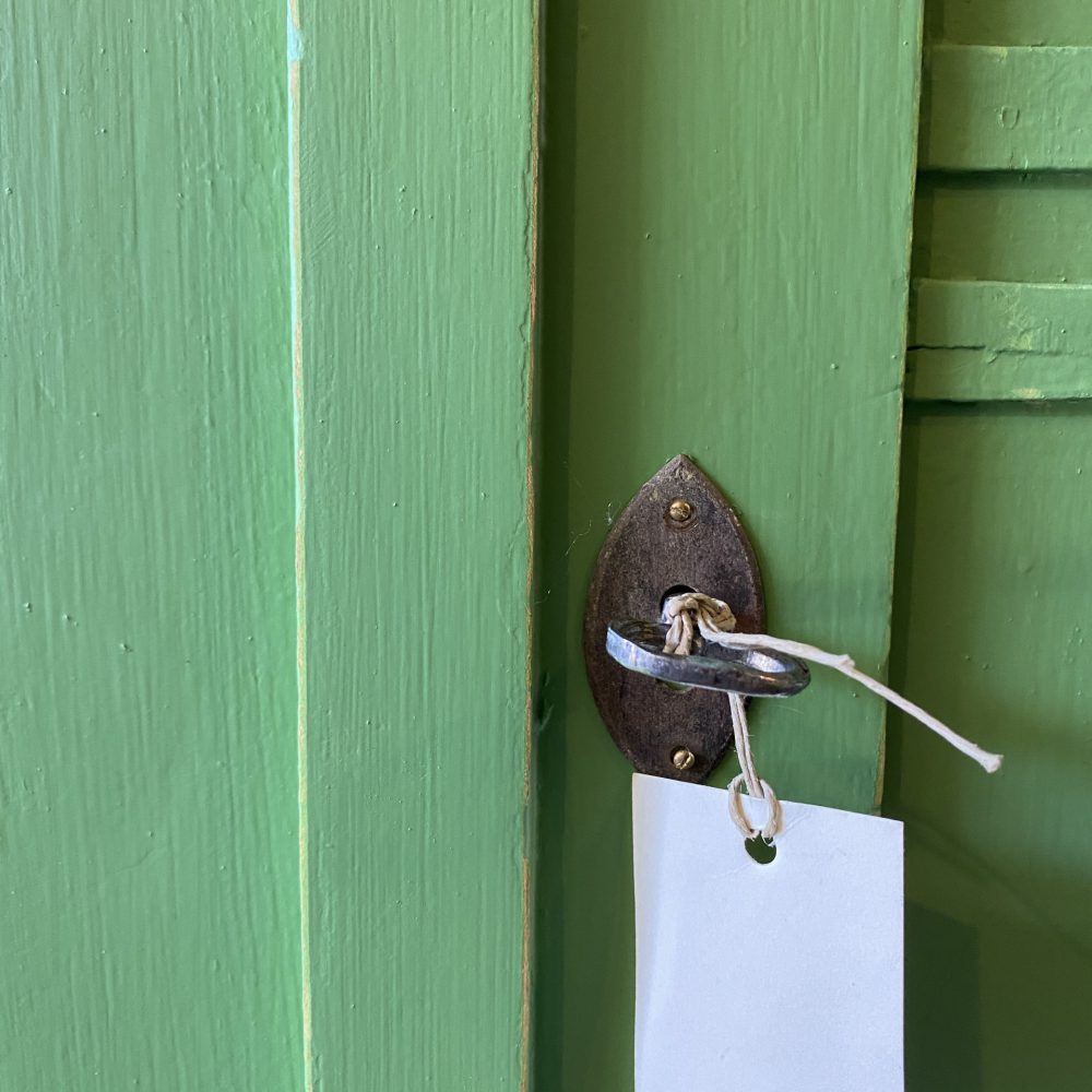 Groene commode