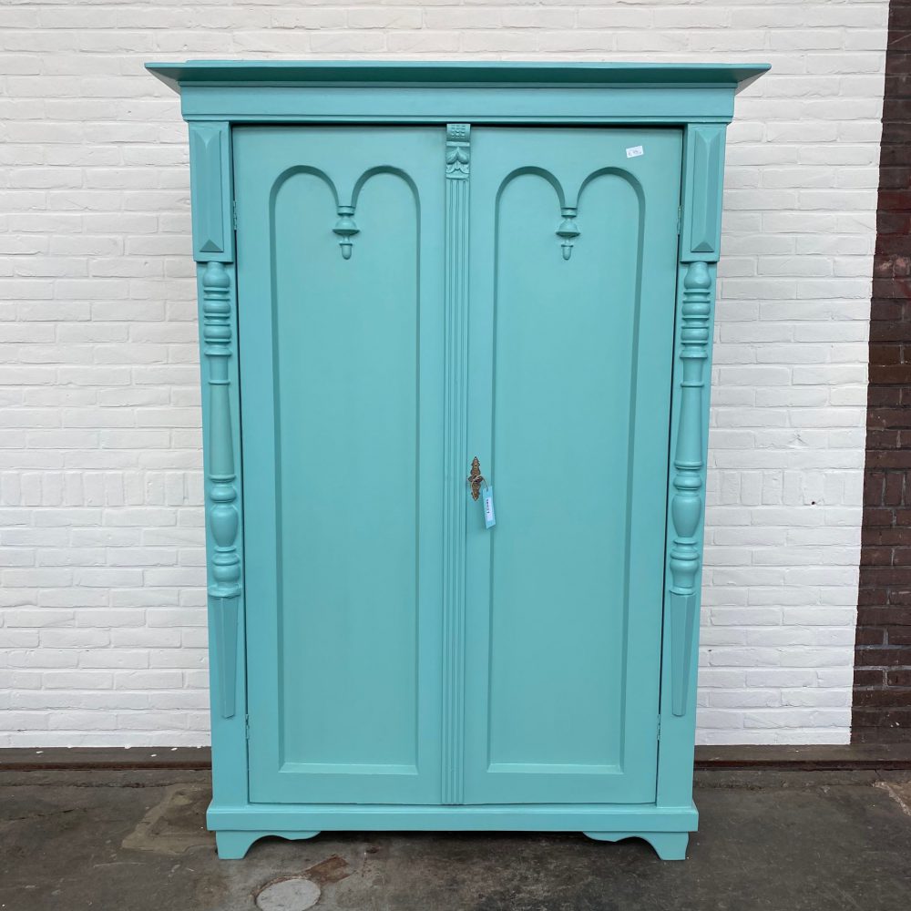 turquoise linnenkast