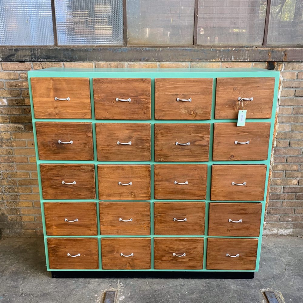 Mintgroene ladekast
