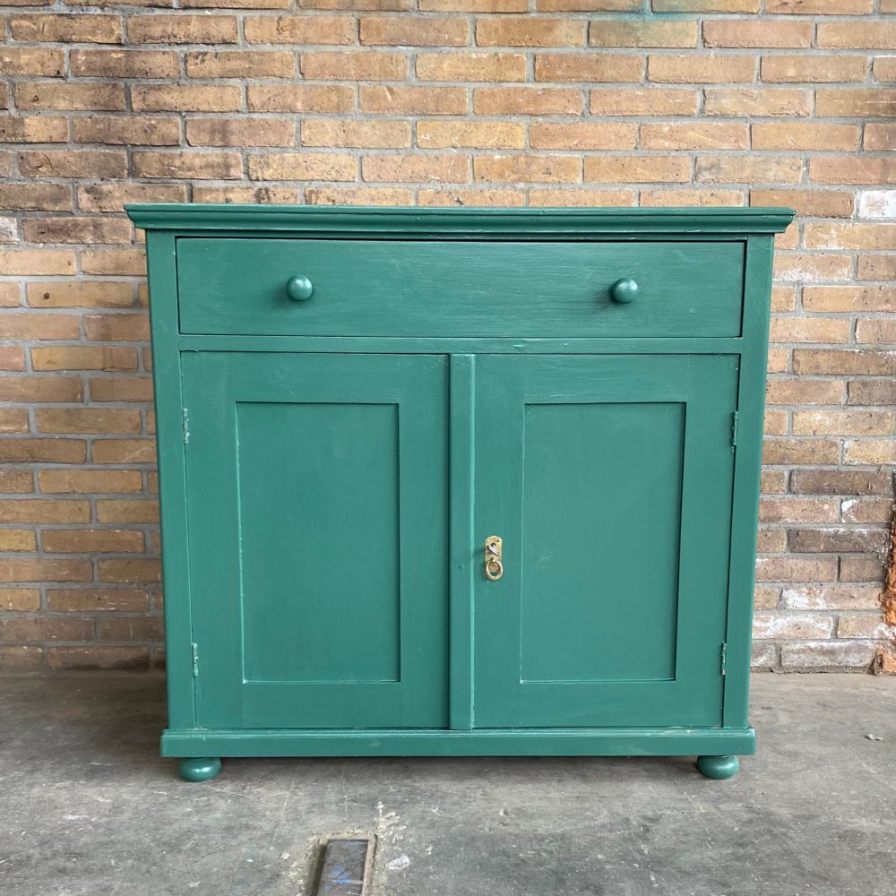 Groene commode