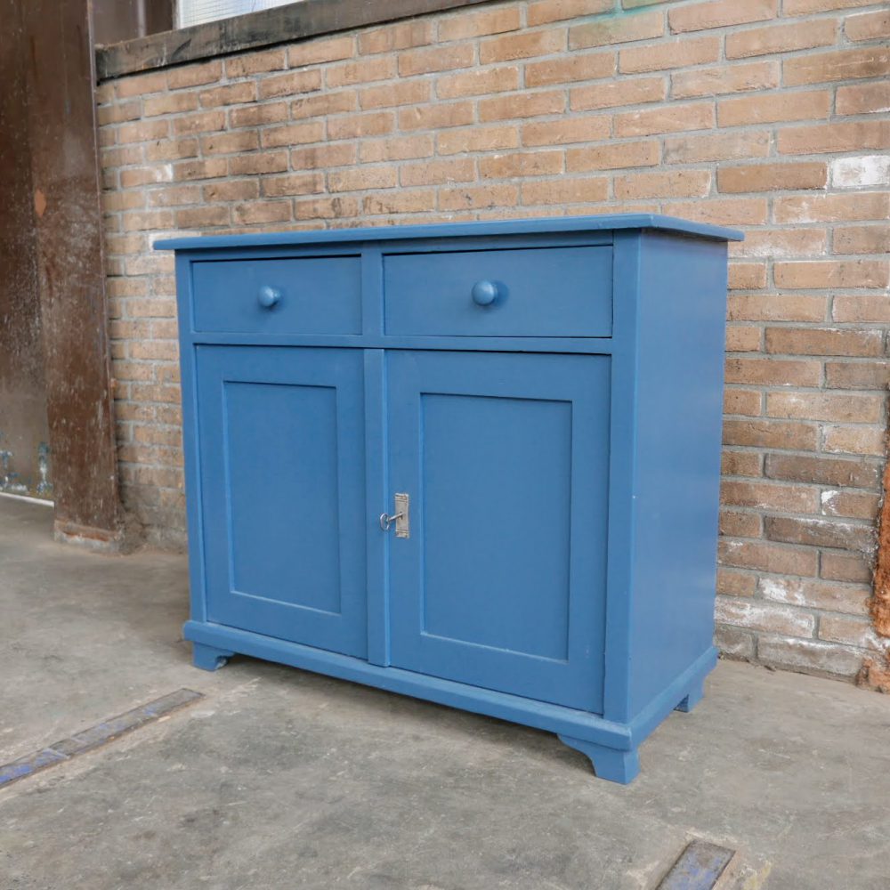 Blauwe commode