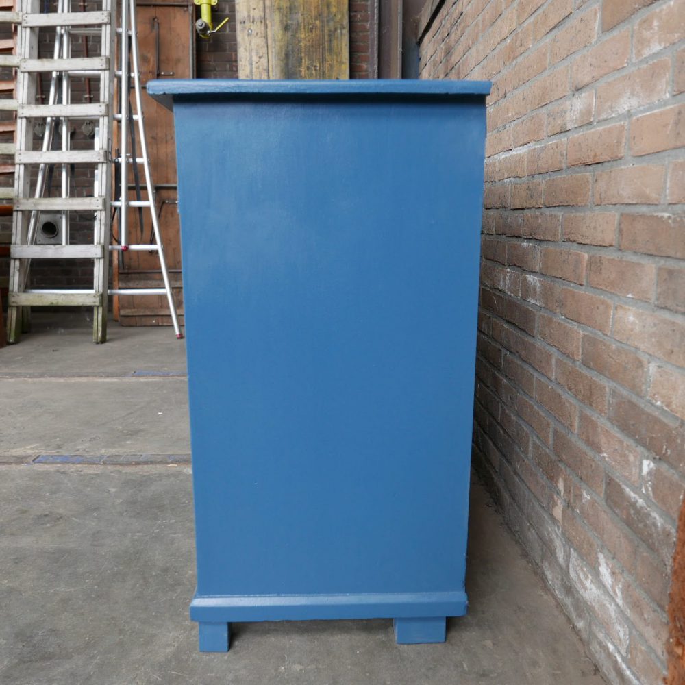 Blauwe commode