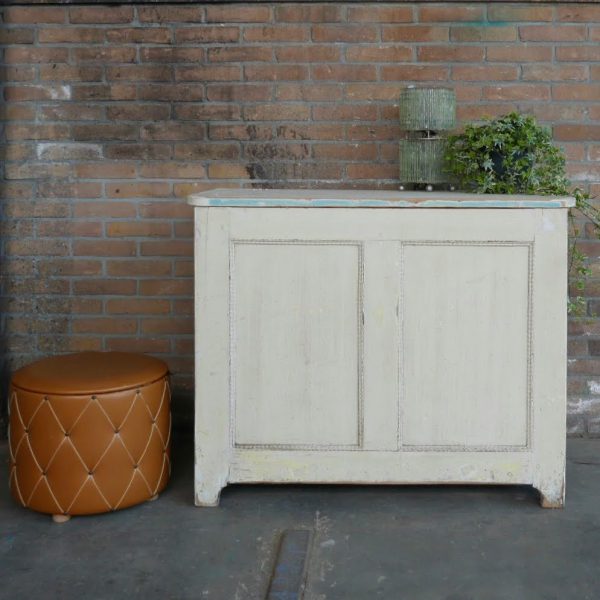 Witte brocante kist