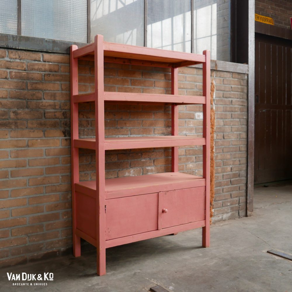 vintage roze stellingkast