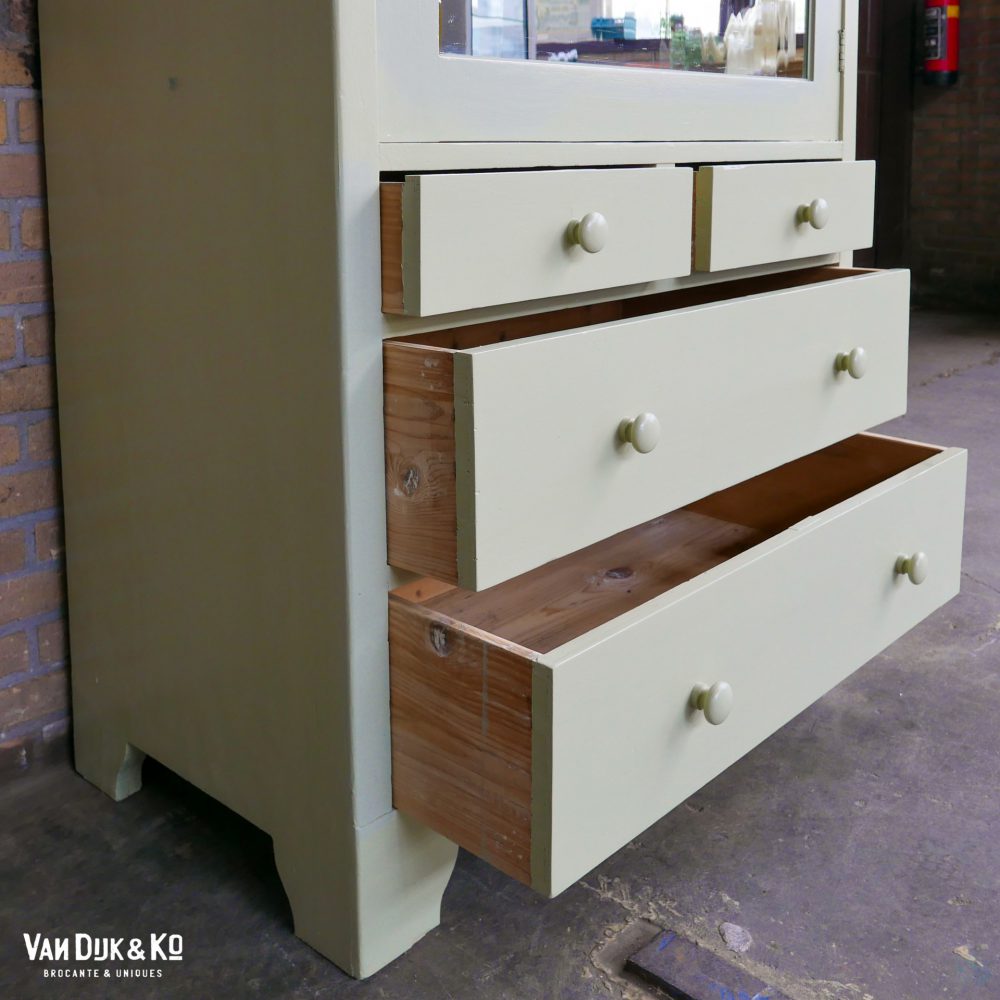 Vintage kast met spiegel