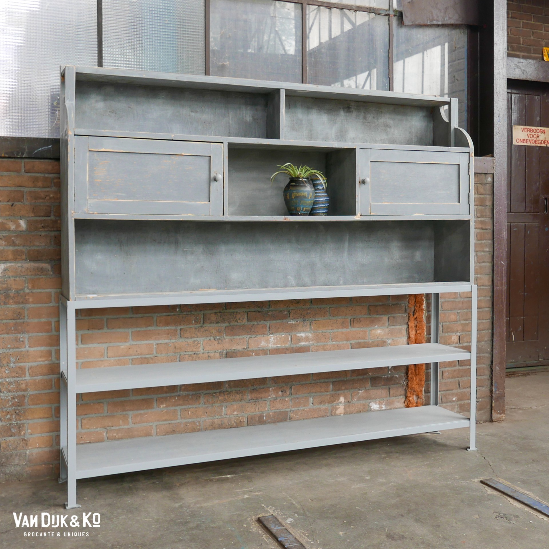 Indringing Opschudding ei Vintage upcycled stellingkast » Van Dijk & Ko