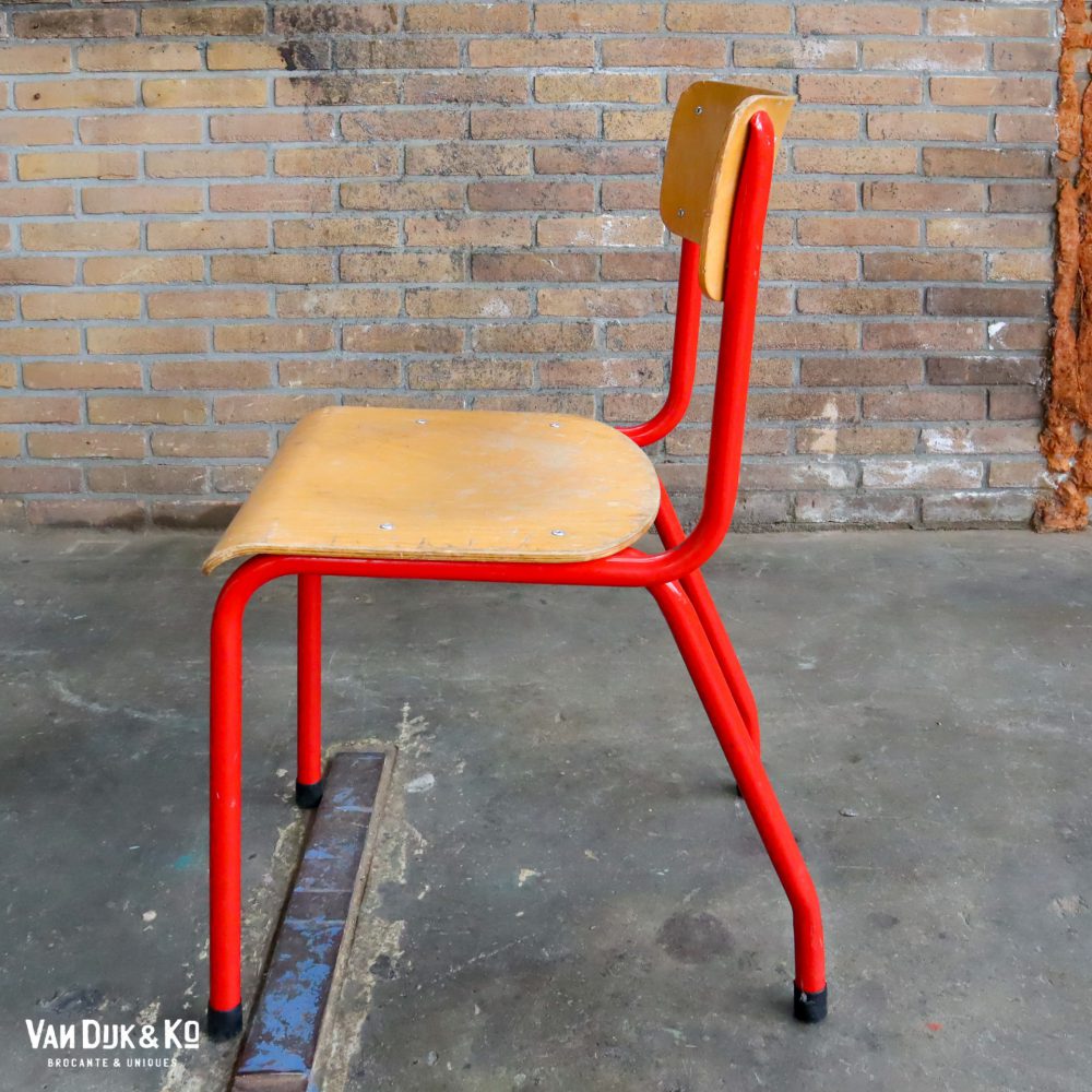 Vintage schoolstoelen