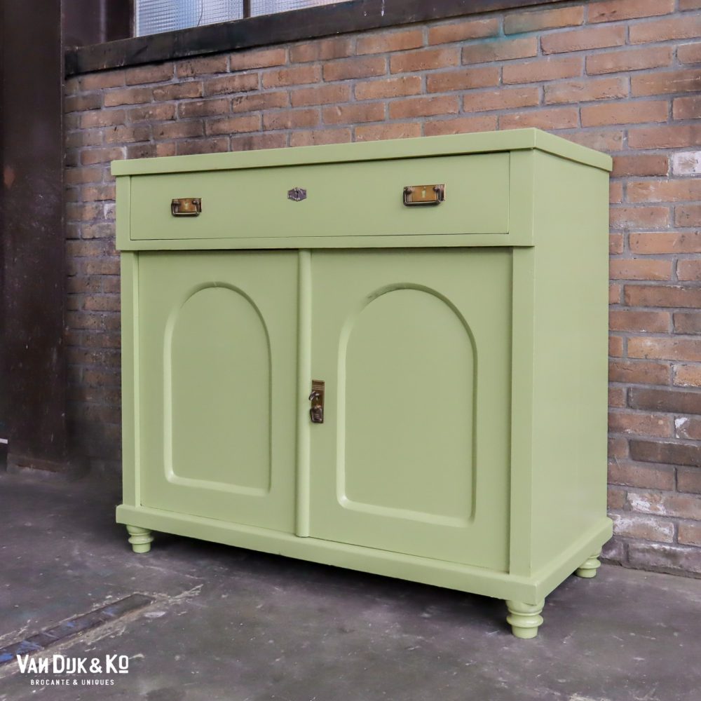 Groene commode