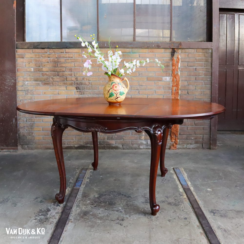 Uitschuifbare vintage tafel