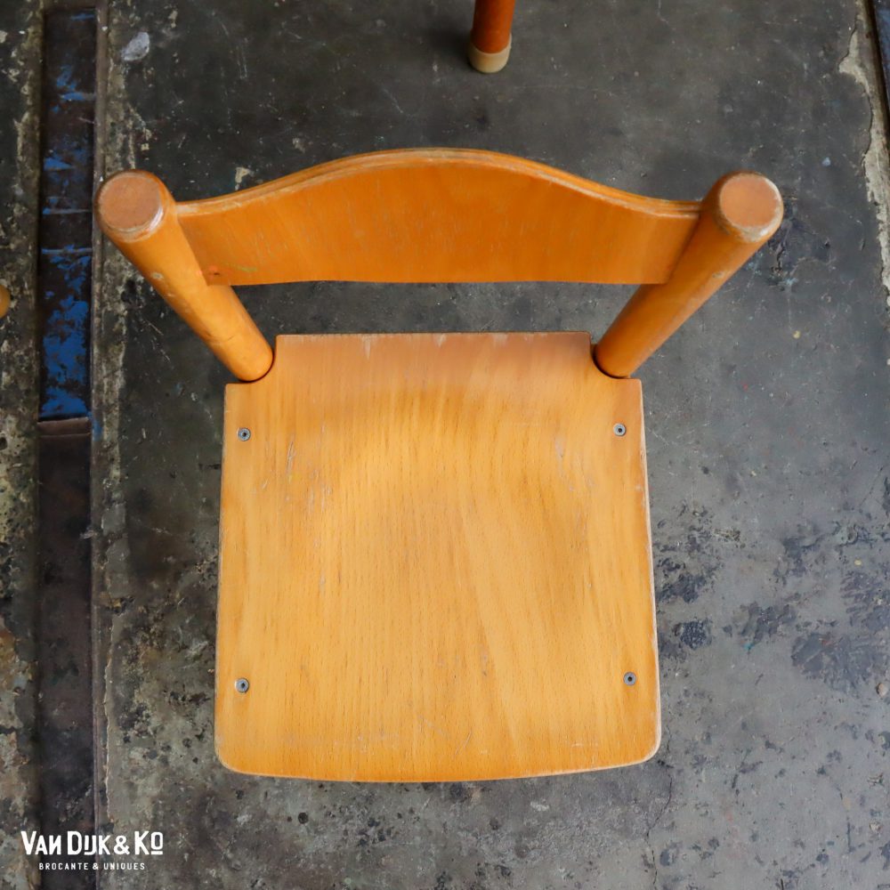 Vintage schooltafeltje + stoeltje