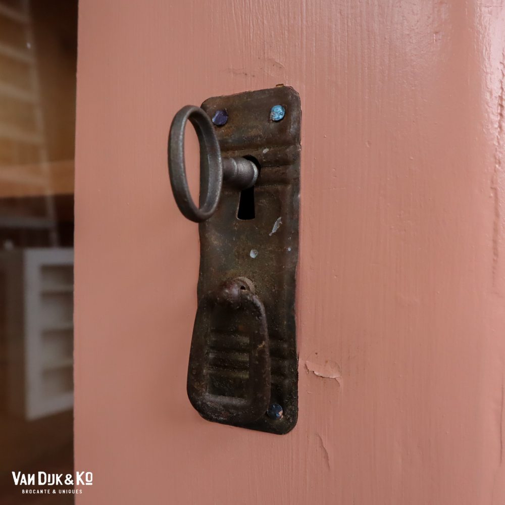 Roze eendeurs vitrinekast - Afbeelding 5