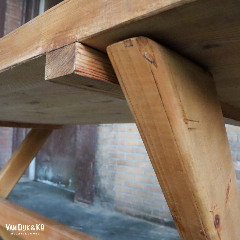 Houten kruispoot tafel - Afbeelding 5