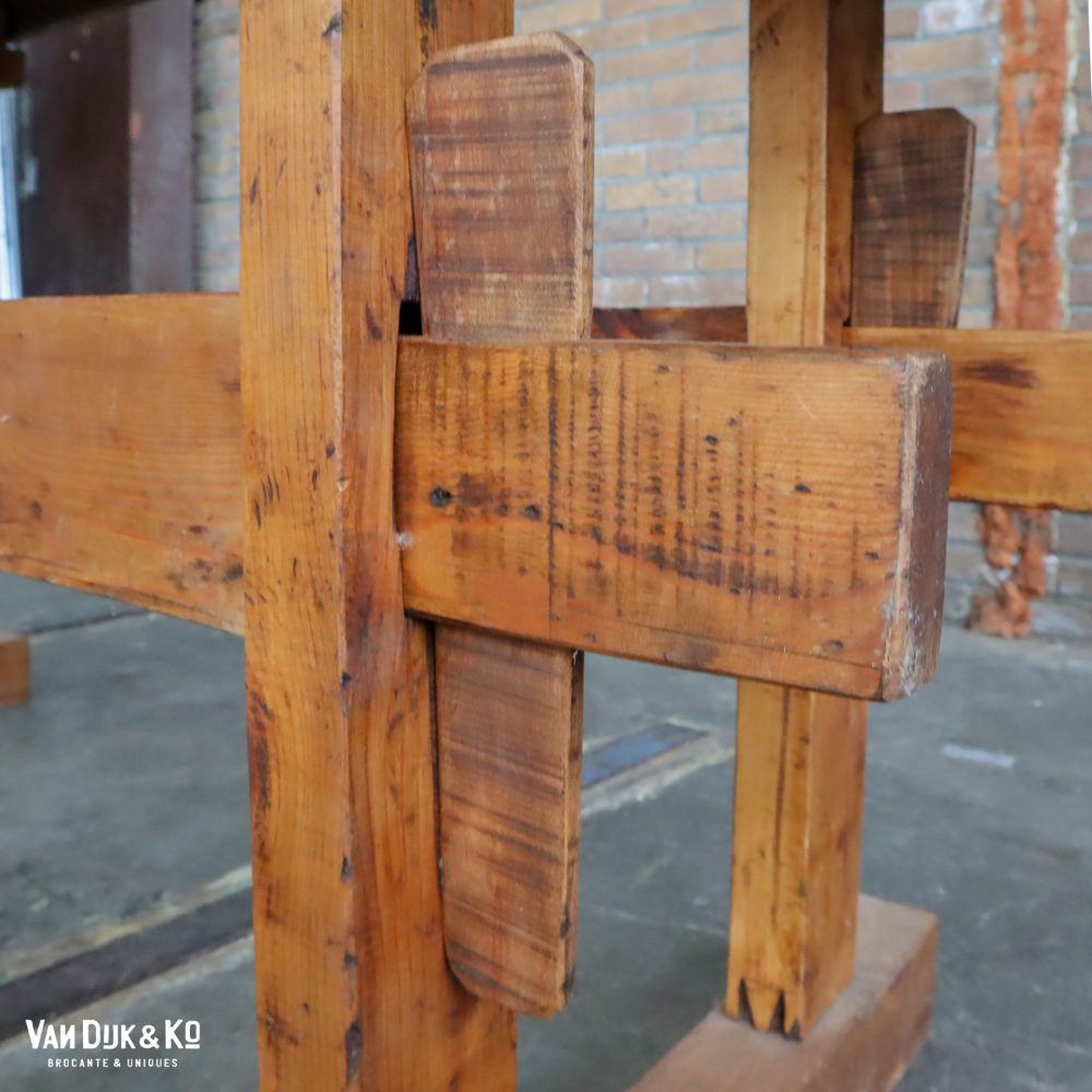 Vintage werkbank met bankschroef - Afbeelding 10