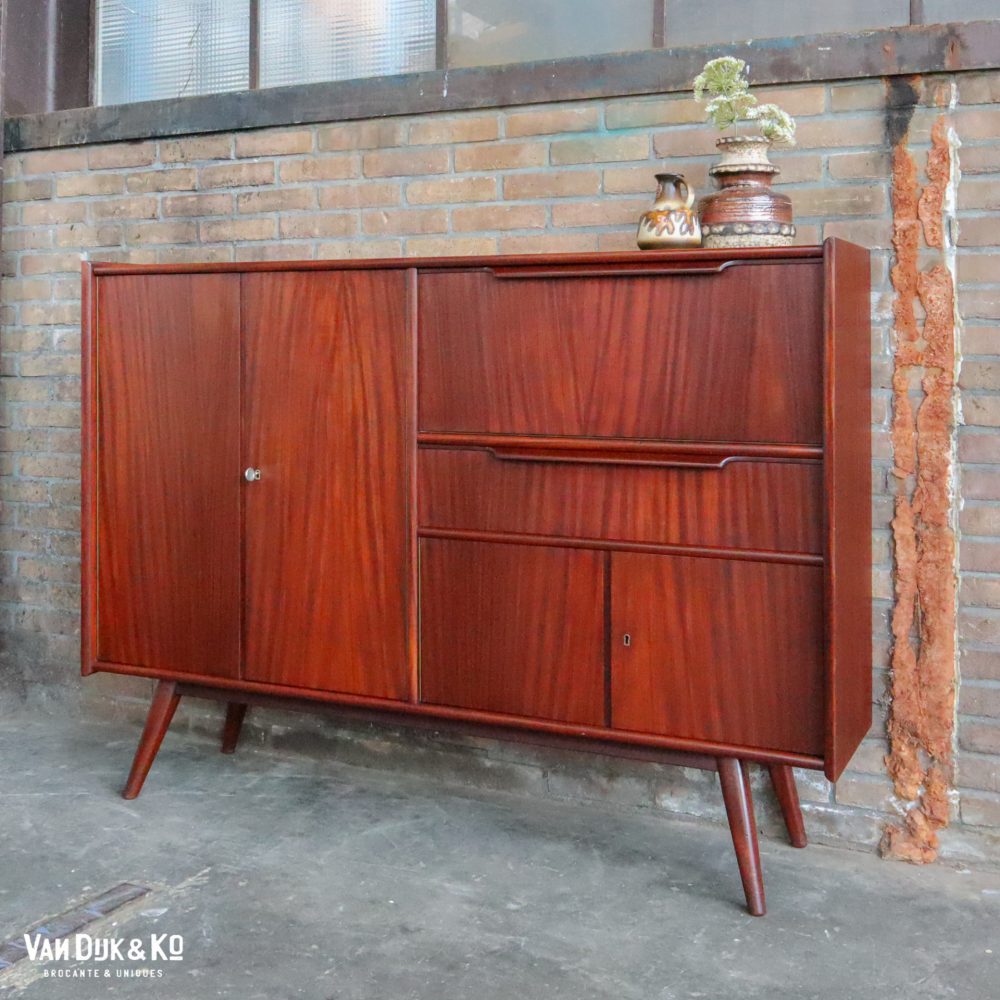 vintage dressoir