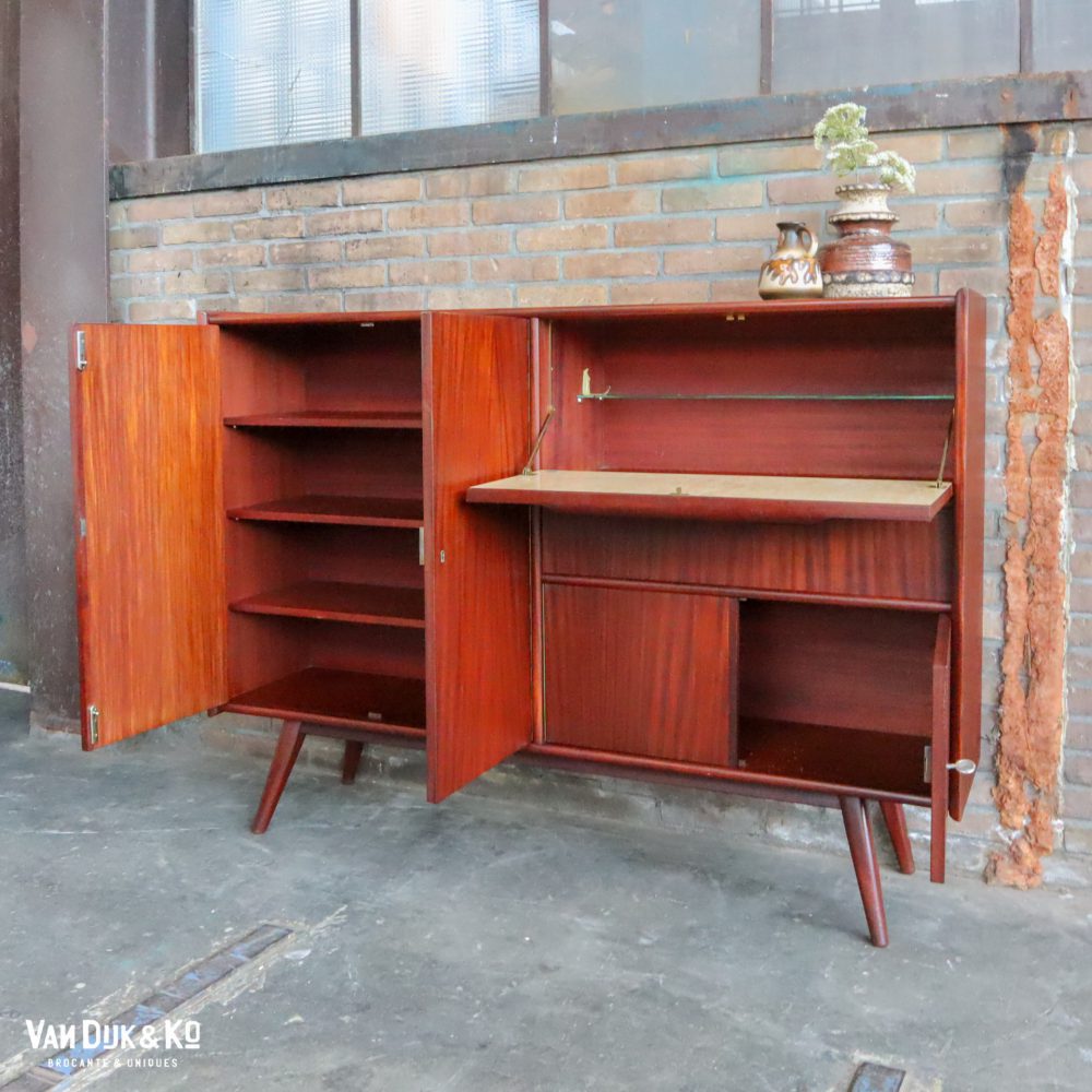 vintage dressoir