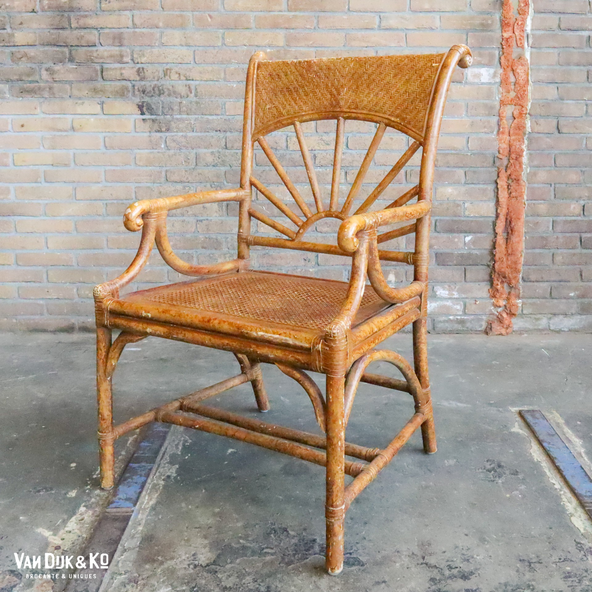 Onrechtvaardig Interpretatie Buskruit Vintage rotan stoel » Van Dijk & Ko