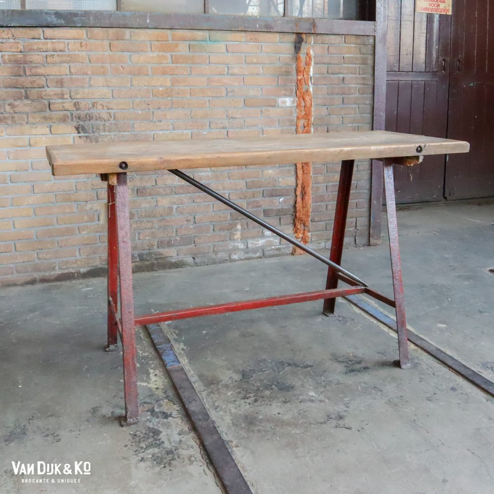 Industriële tafel