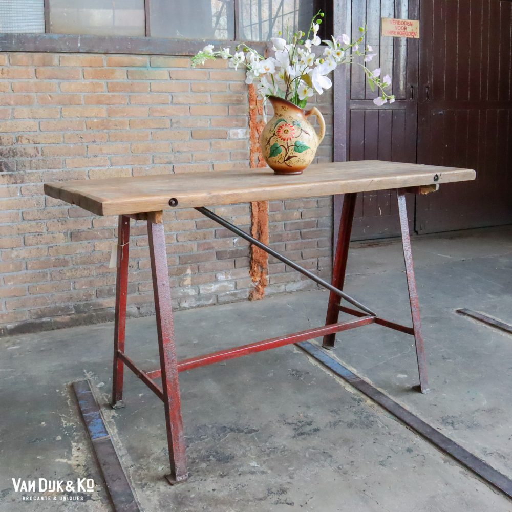 Industriële tafel