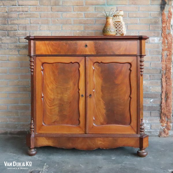 Vintage Biedermeier dressoir