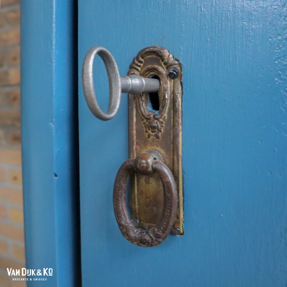 Blauwe eendeurs linnenkast - Afbeelding 8