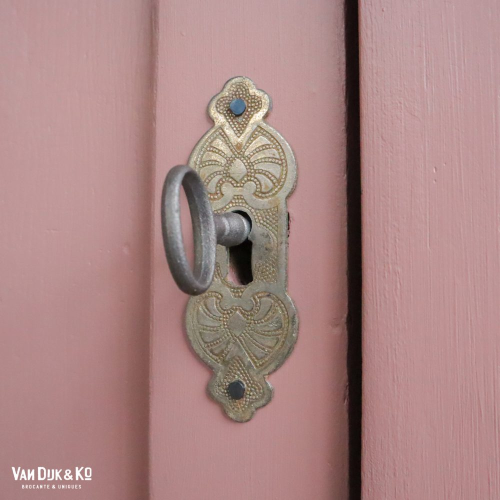 Roze eendeurs linnenkast - Afbeelding 8
