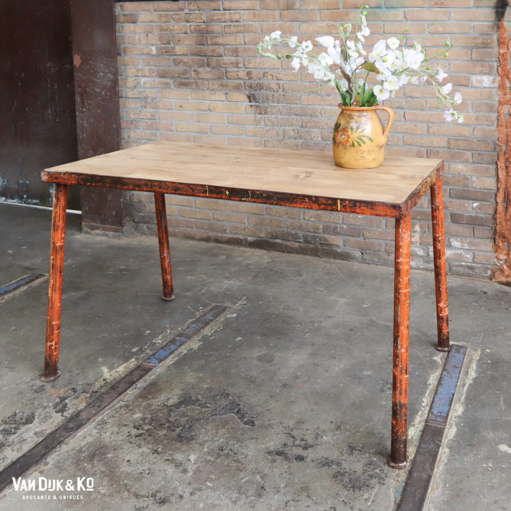 Industriële tafel