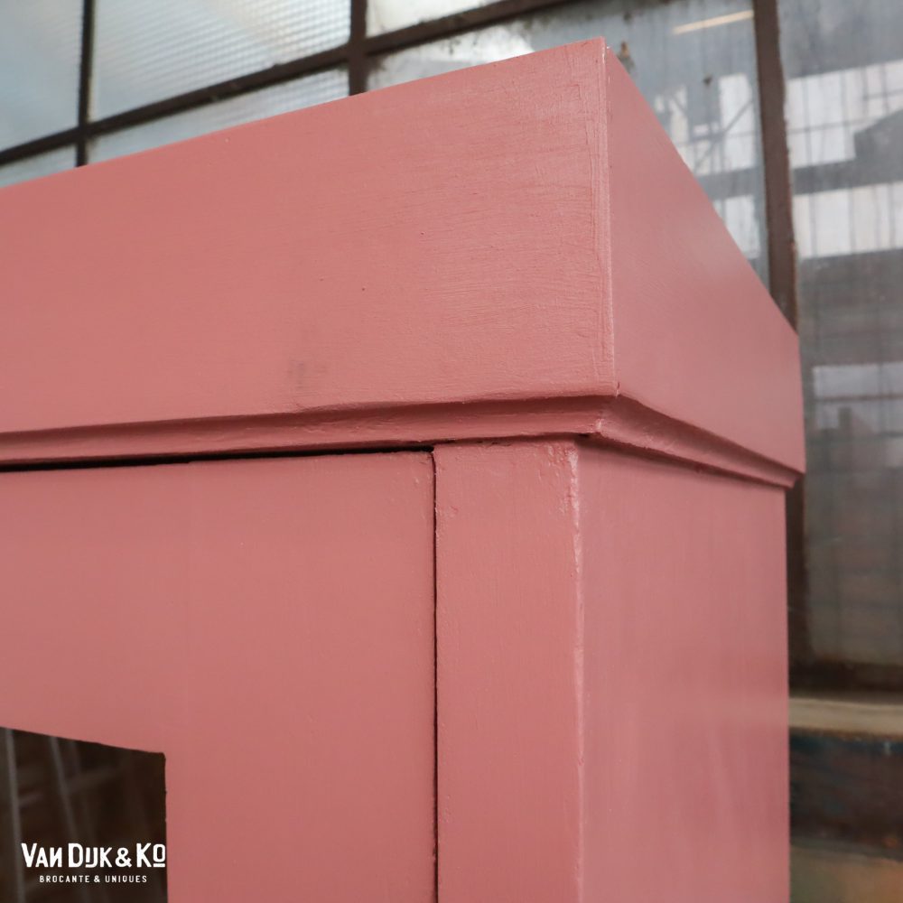 Roze eendeurs vitrinekast - Afbeelding 7