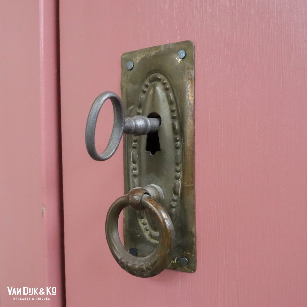 Roze eendeurs vitrinekast - Afbeelding 9