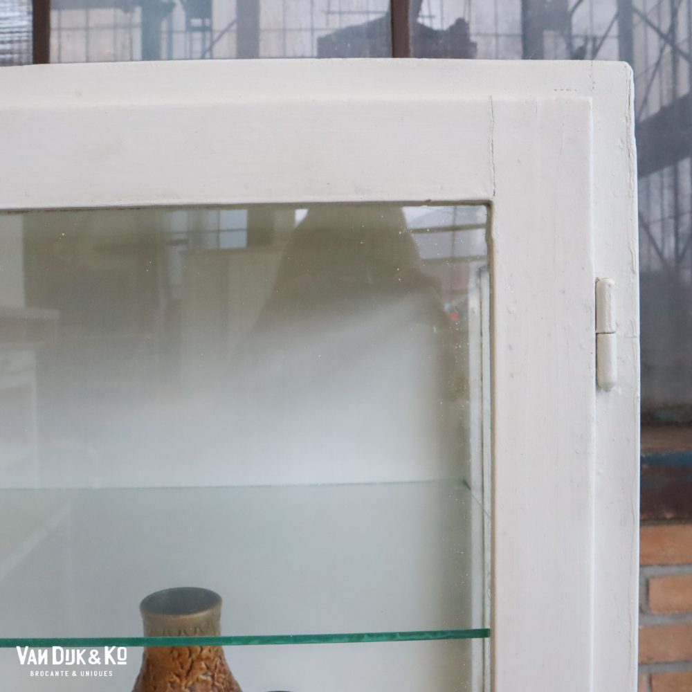 Witte houten vitrinekast - Afbeelding 7