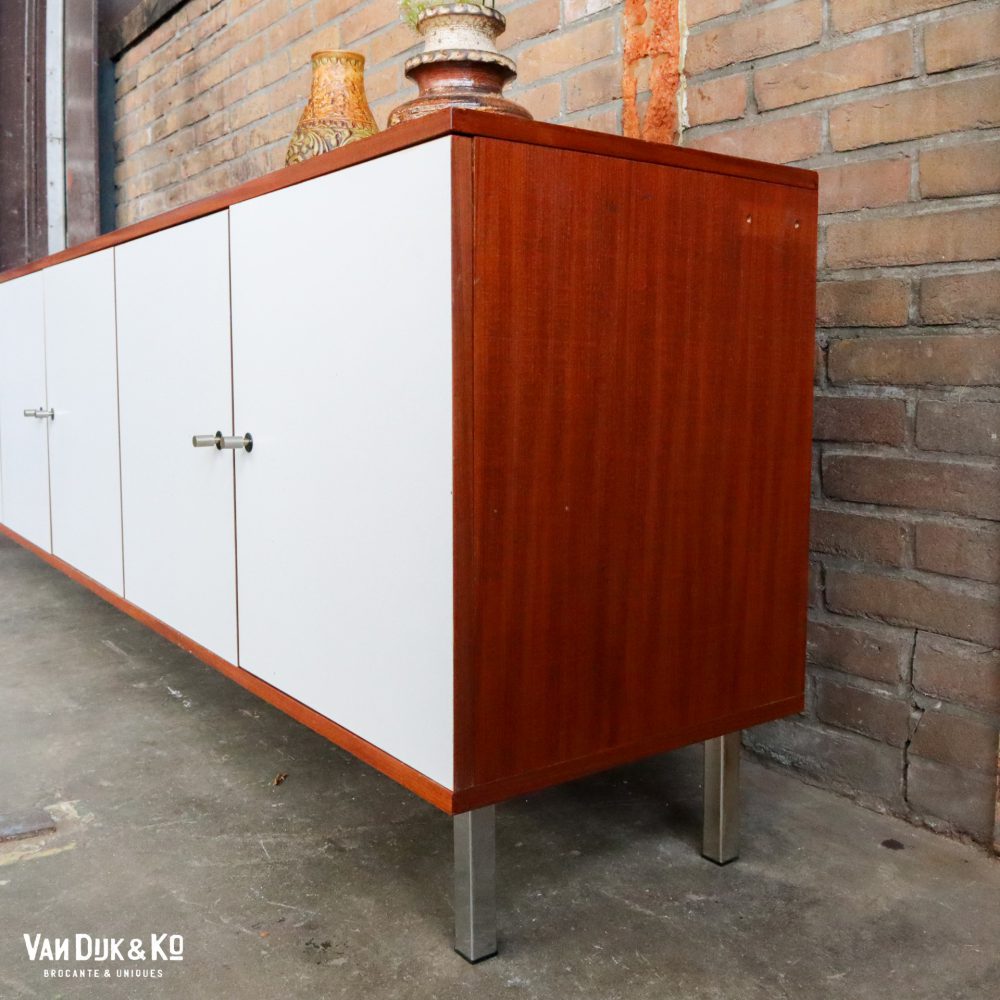 Vintage dressoir