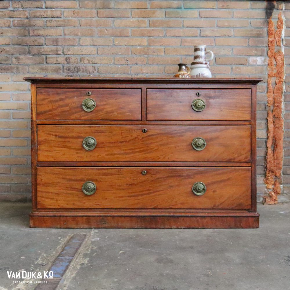 Houten dressoir ladekast