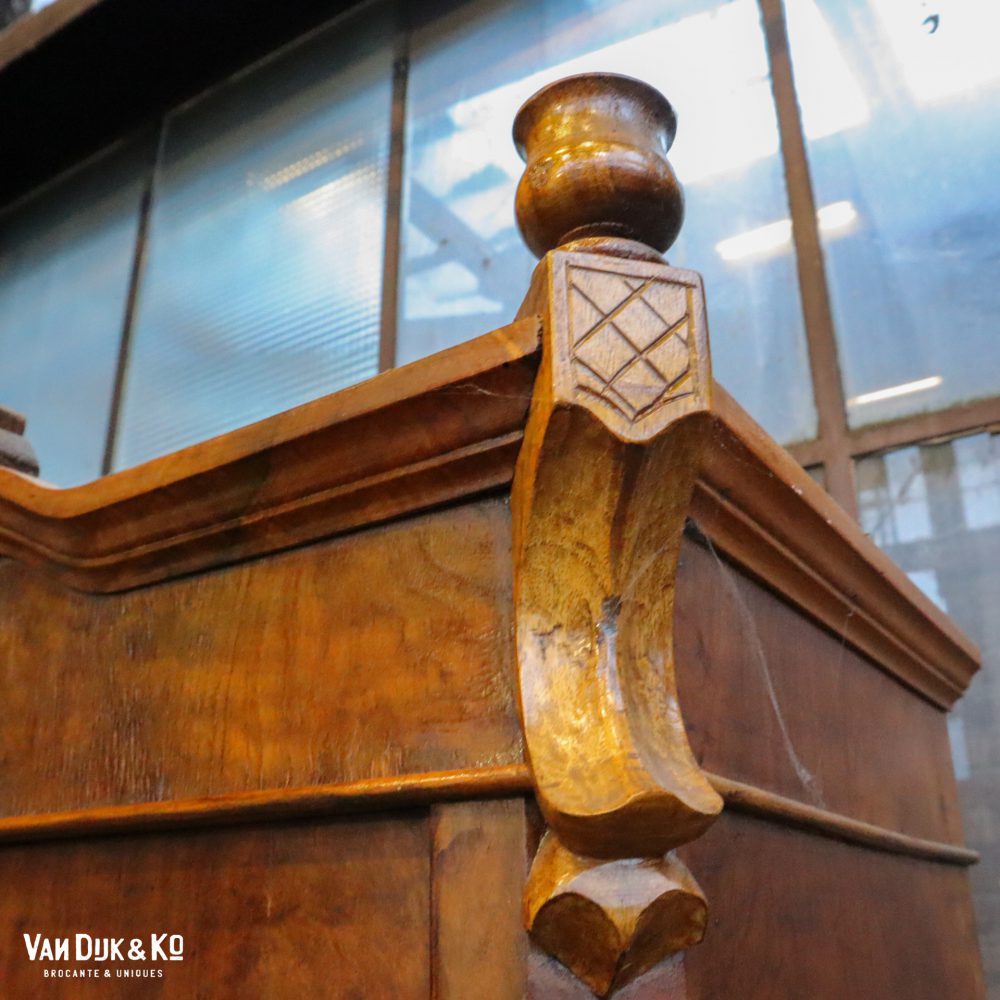 Houten buffetkast