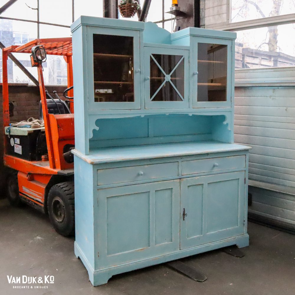 Brocante blauwe buffetkast