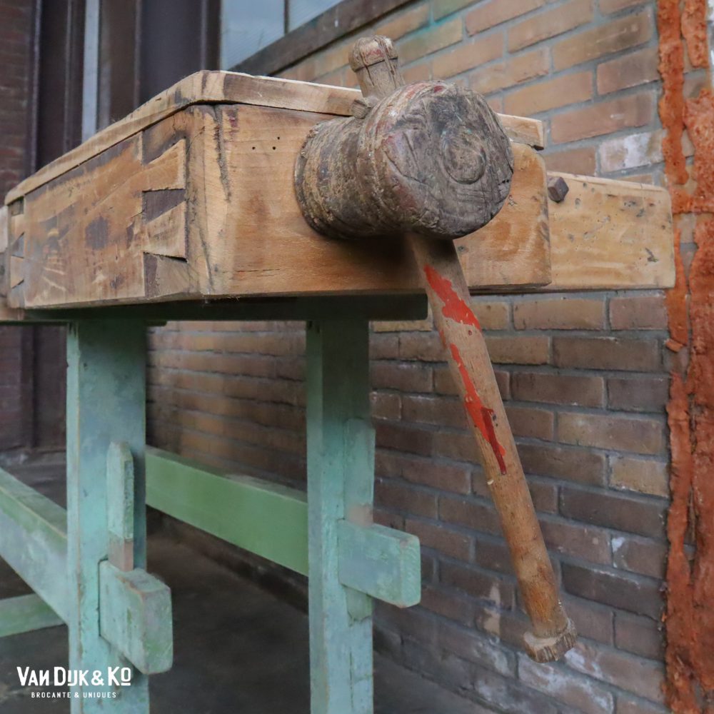 Vintage werkbank met groen onderstel - Afbeelding 7