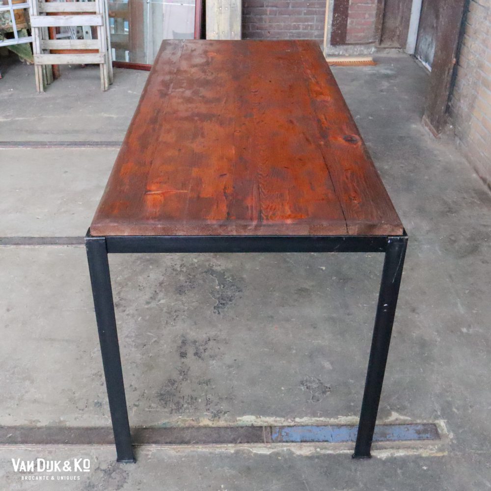 Industriële tafel