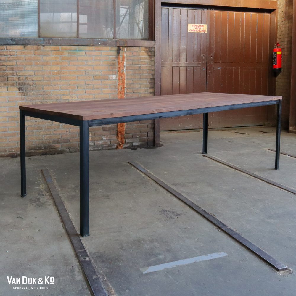 Industriële tafel