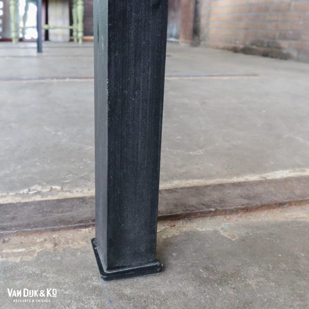 Industriële tafel - Afbeelding 9