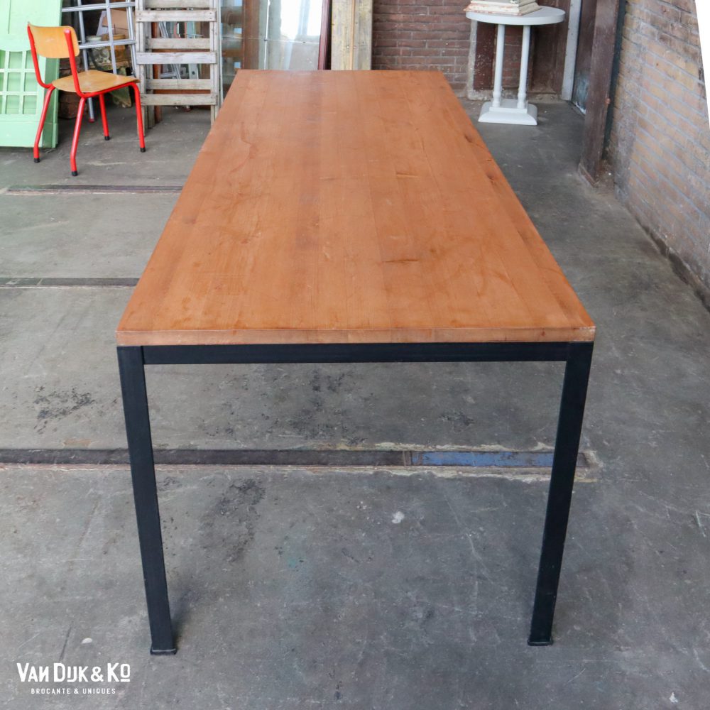 Industriële tafel