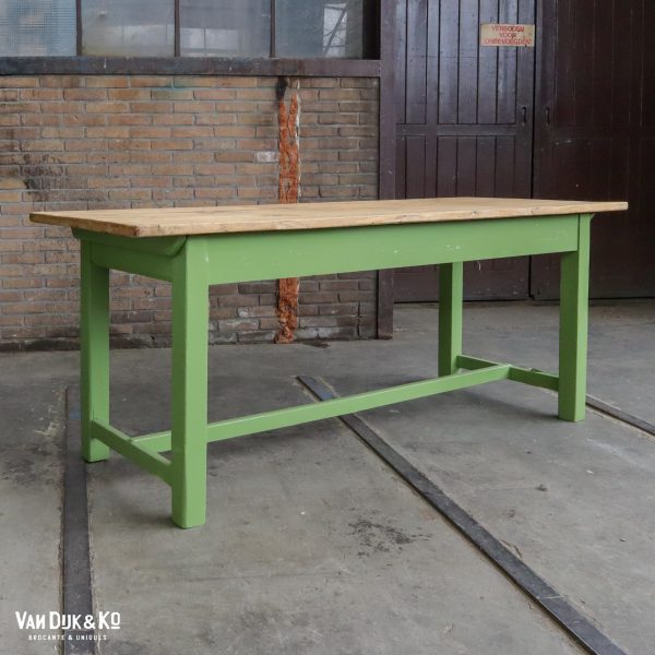 Houten groene tafel