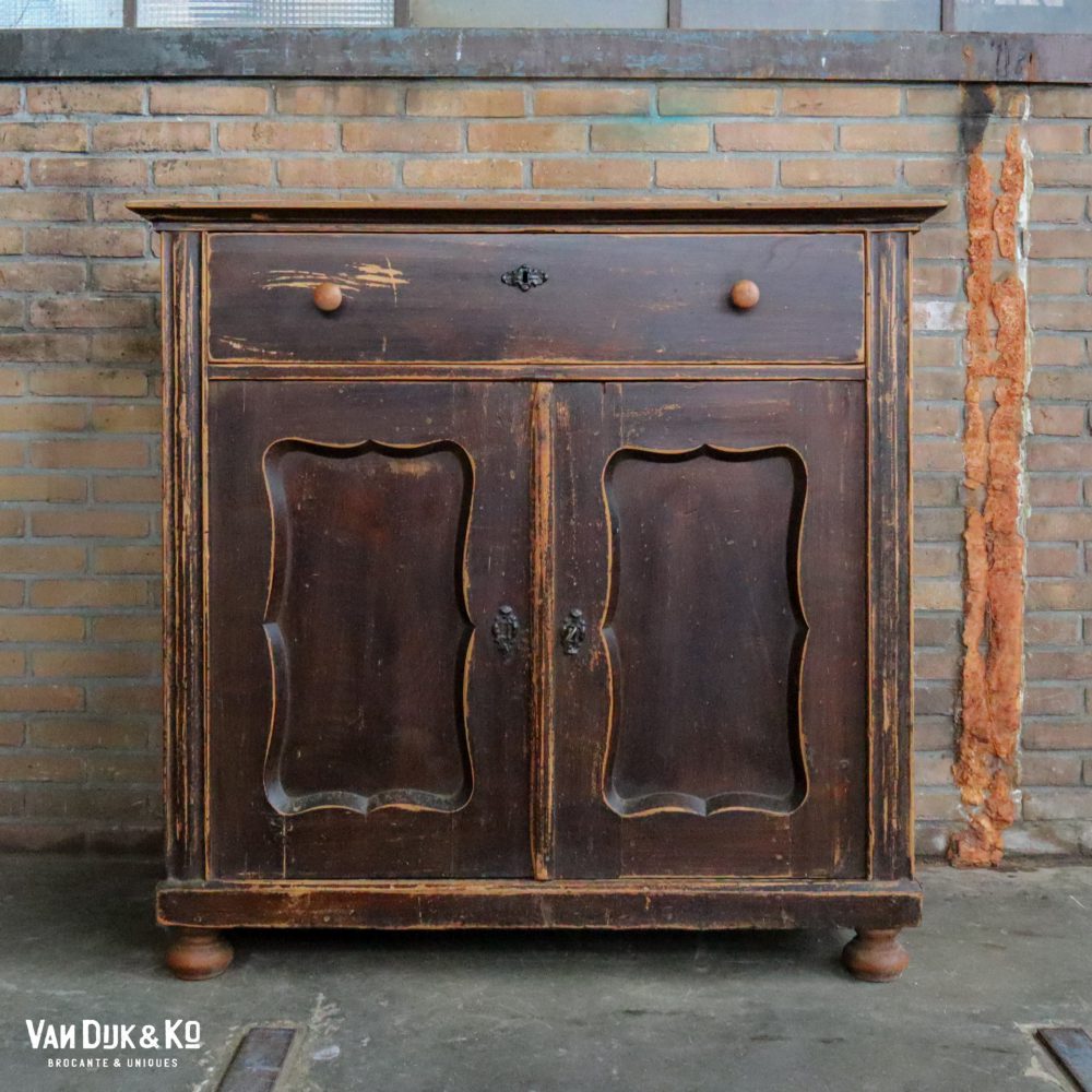 Bruine onderkast commode