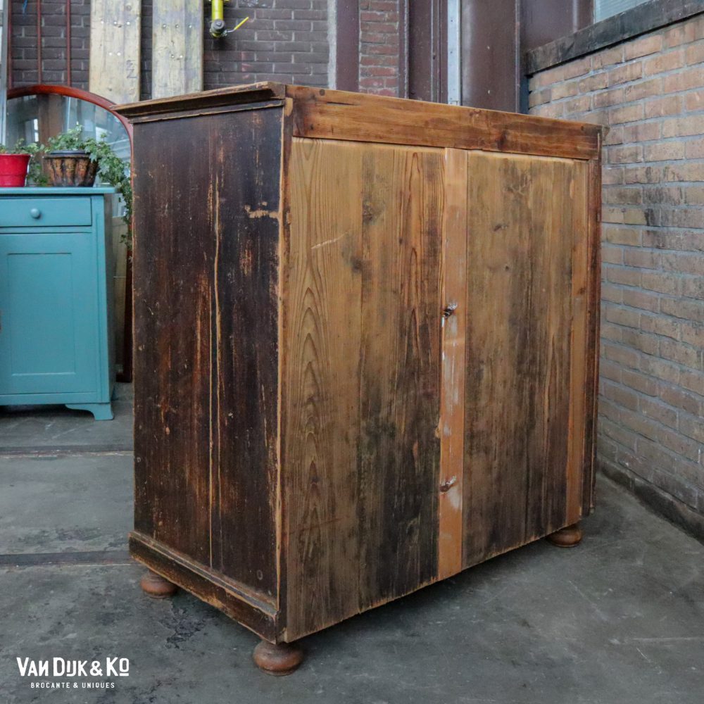 Bruine onderkast commode