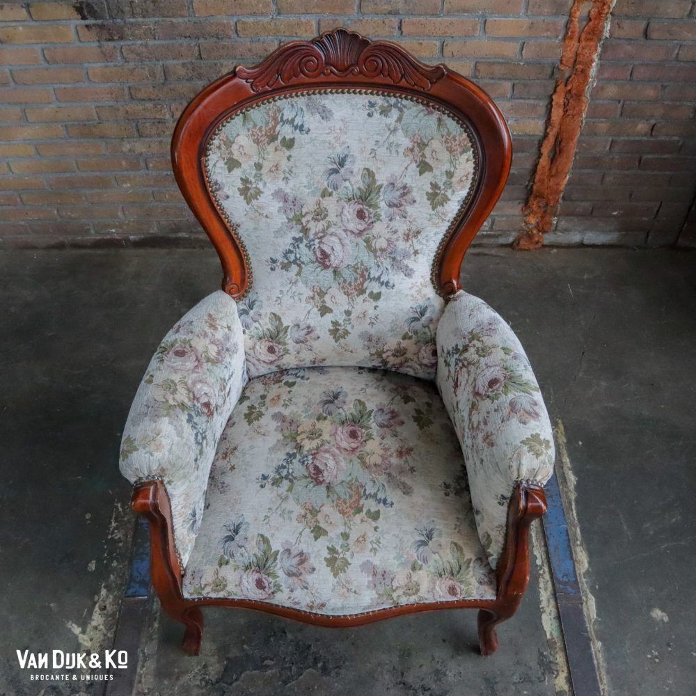 Louis XV fauteuil