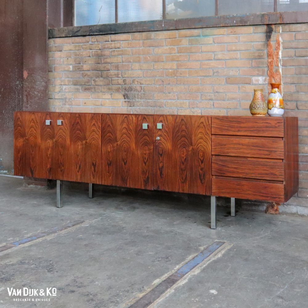 Vintage dressoir