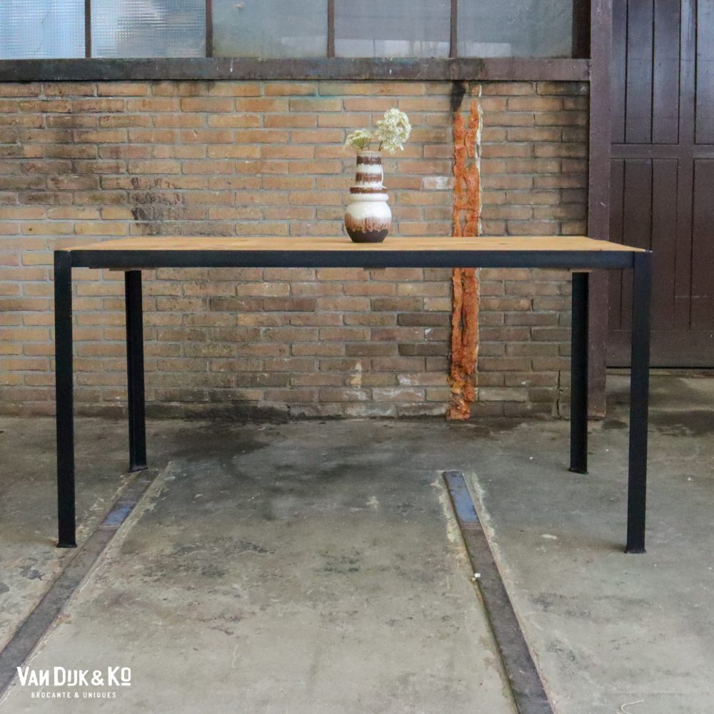 Industriële tafel