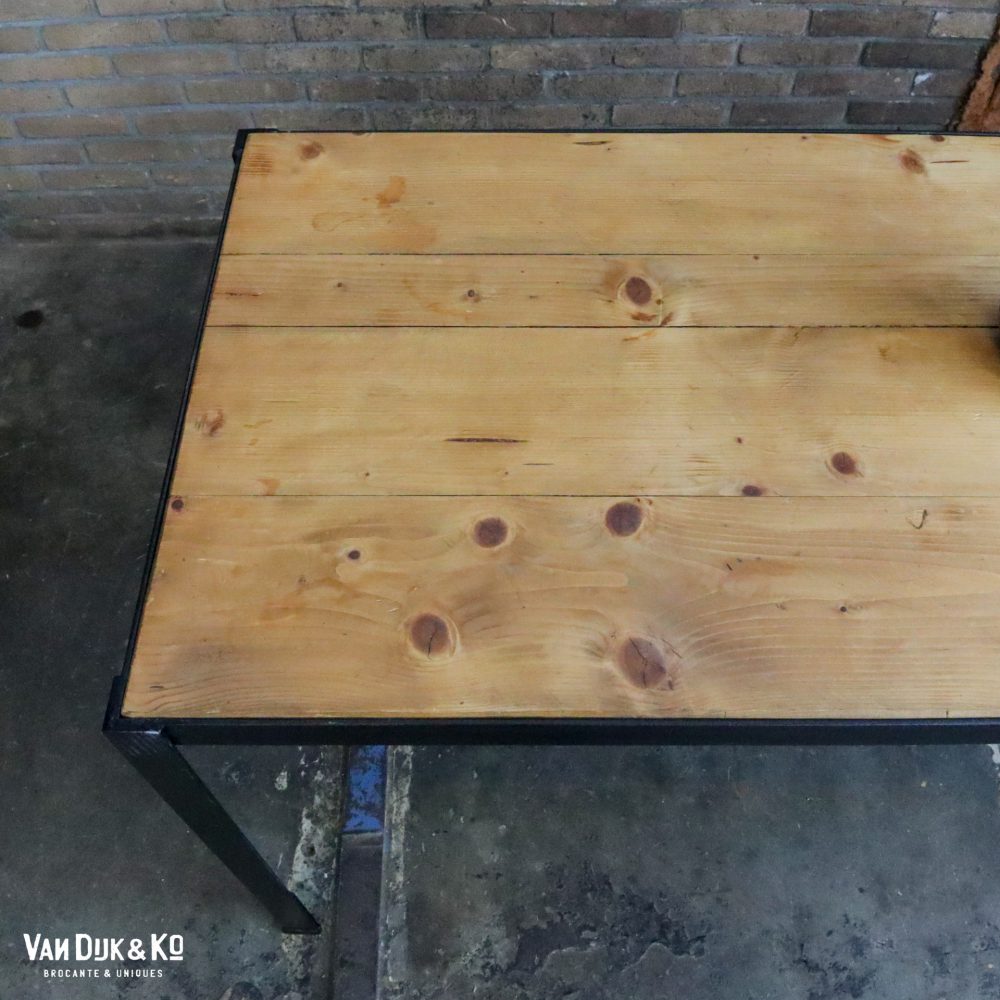 Industriële tafel