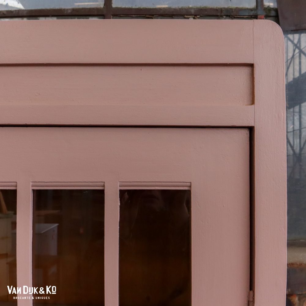 Brocante roze vitrinekast - Afbeelding 3