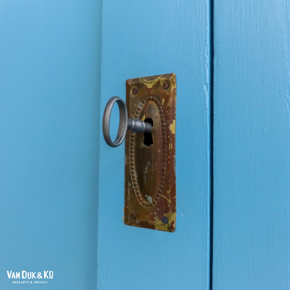 Blauwe eendeurs linnenkast - Afbeelding 4