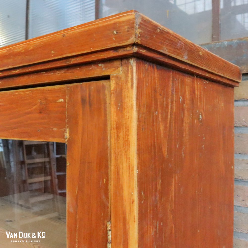 Vintage houten vitrinekast - Afbeelding 8