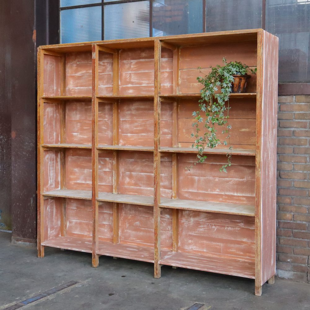 Brocante houten vakkenkast - Afbeelding 2
